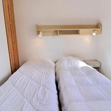 Apartment Cosy A La Tania - 2 Pieces, 4 Personnes, Au Pied Des Pistes, Proche Commerces - Fr-1-182a-12 *